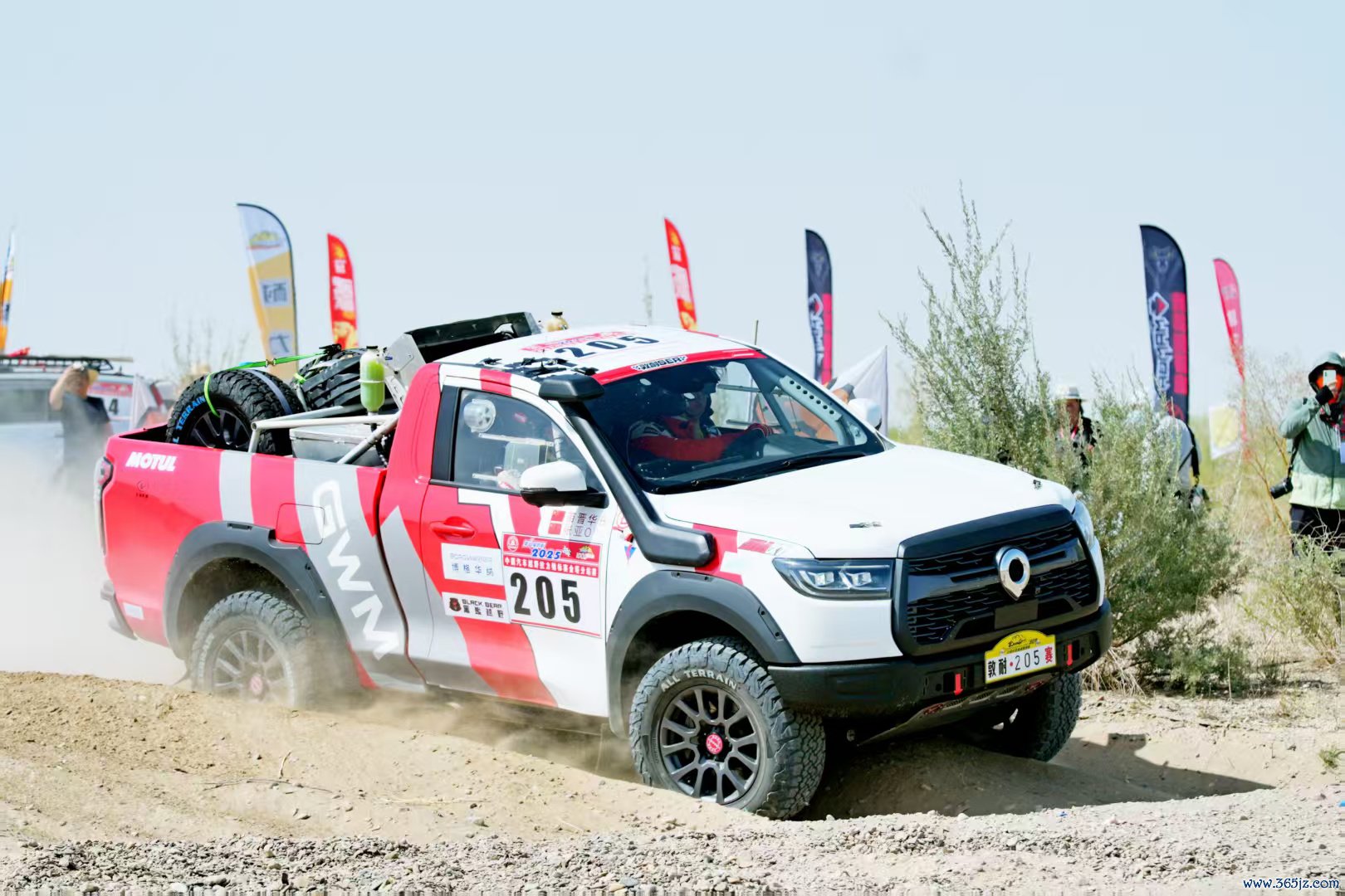 2025年度中国汽车越野拉力锦标赛比赛现场。受访者供图